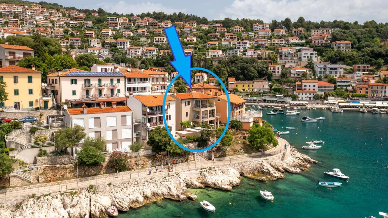 Seafront 2-Bedroom Apartment Nika - Rabac Exterior photo